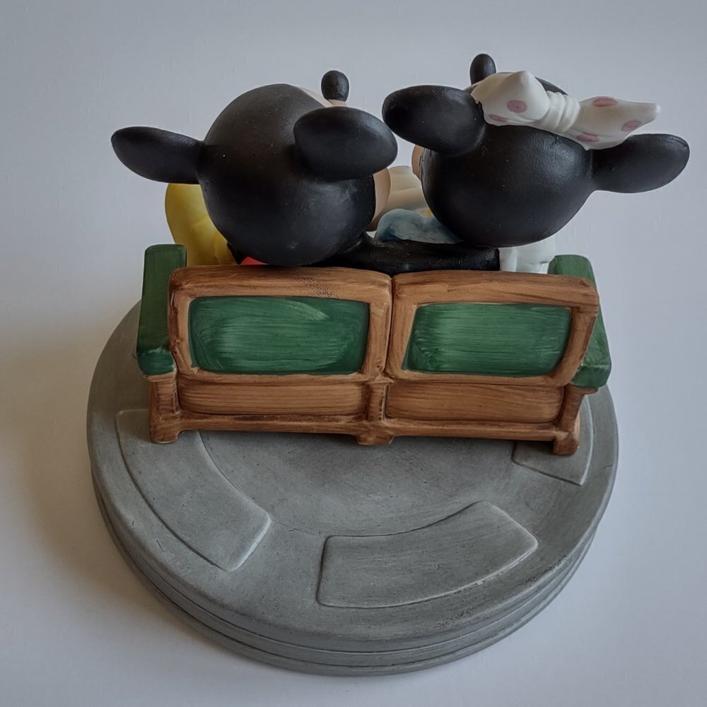 NEW Vintage Disney Figurine Mickey & Minnie Mouse 'Movie Date Night Cinema - Picture 5 of 7